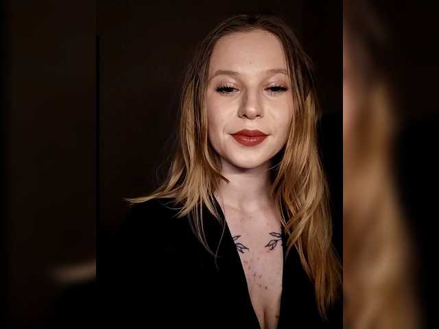 1biscuit1's BongaCams show and profile