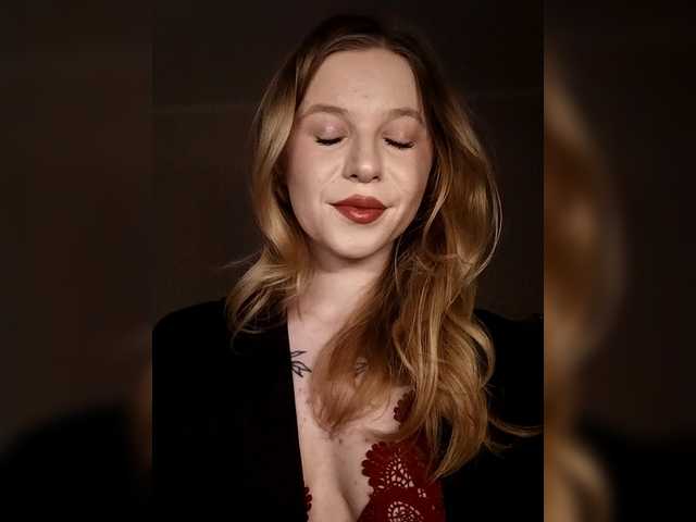 1biscuit1's BongaCams show and profile