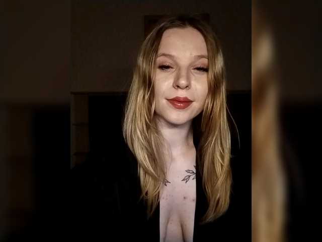 1biscuit1's BongaCams show and profile