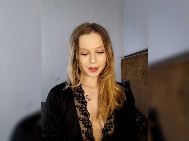 1biscuit1's BongaCams show and profile