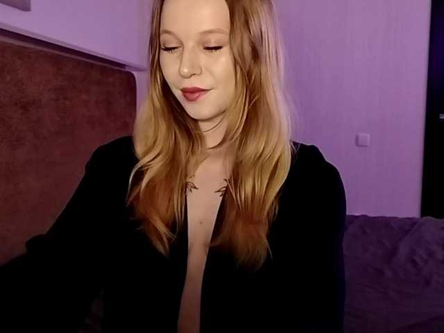 1biscuit1's BongaCams show and profile