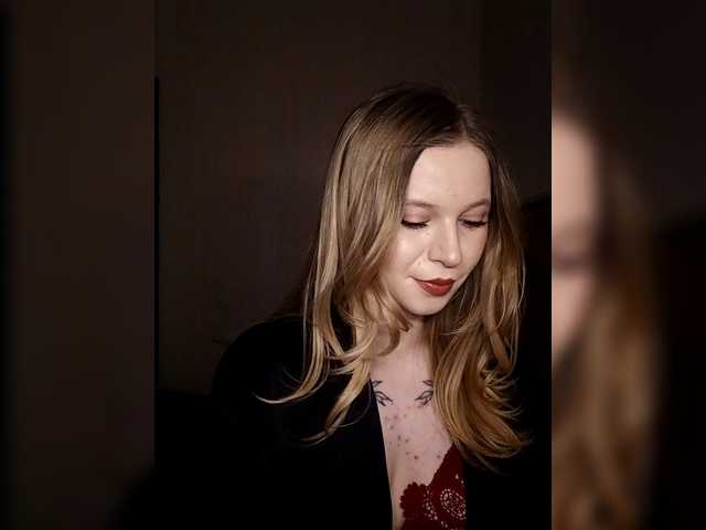 1biscuit1's BongaCams show and profile