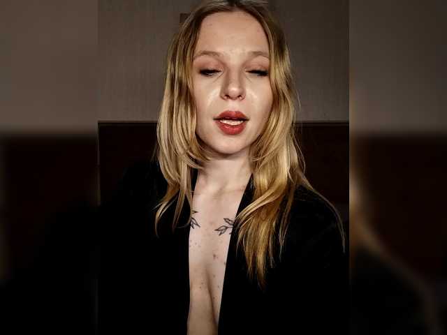 1biscuit1's BongaCams show and profile