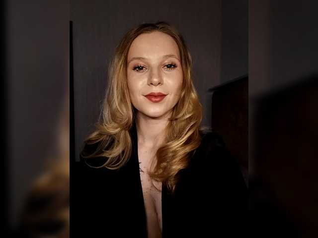 1biscuit1's BongaCams show and profile