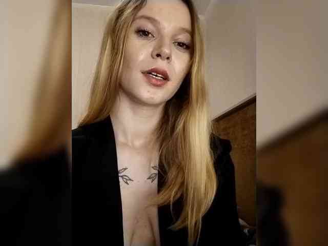 1biscuit1 webcam
