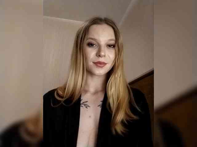 1biscuit1 webcam