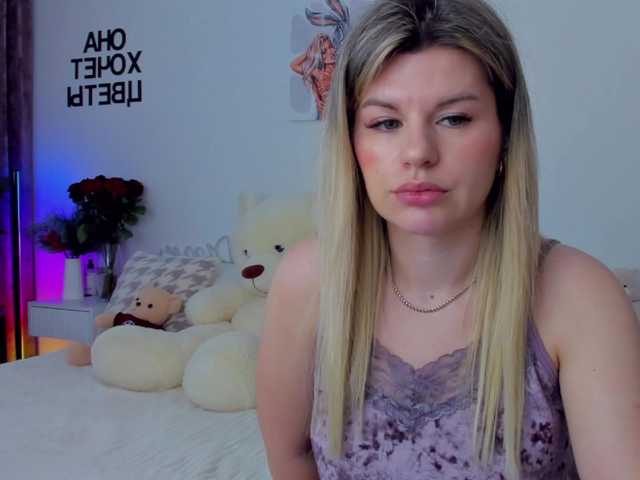 AlexaX7's BongaCams show and profile