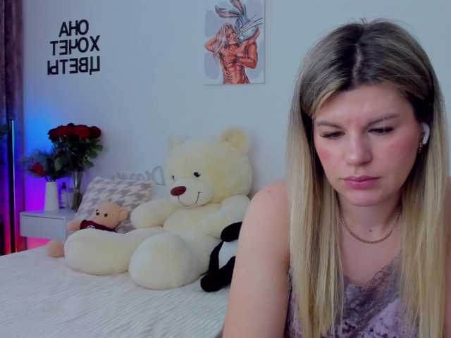 AlexaX7's BongaCams show and profile