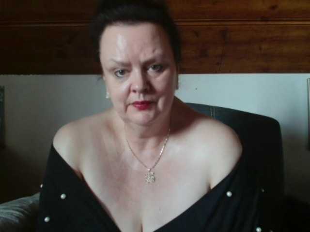 TiffanyAmore's BongaCams show and profile