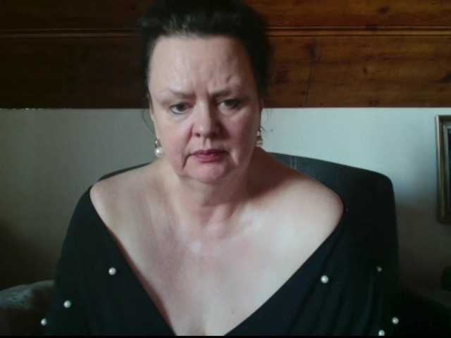 TiffanyAmore's BongaCams show and profile