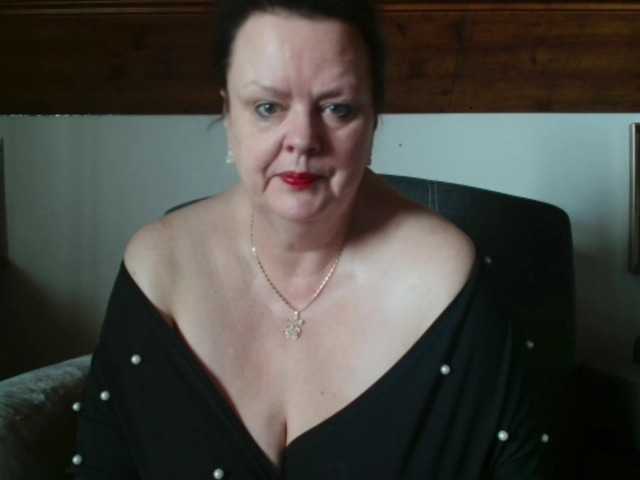 TiffanyAmore's BongaCams show and profile