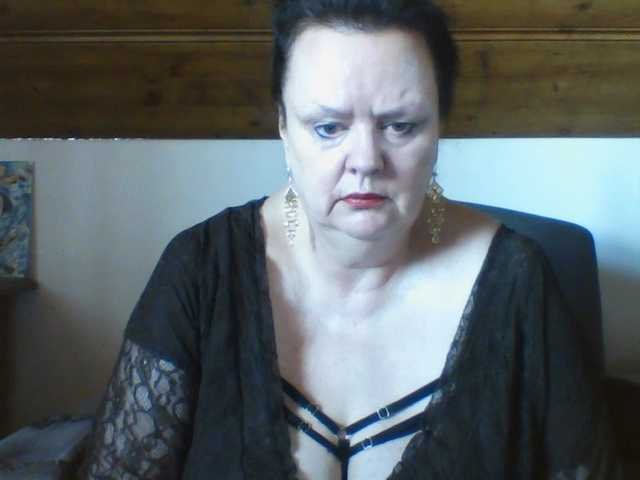 TiffanyAmore's BongaCams show and profile