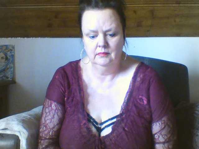 TiffanyAmore's BongaCams show and profile