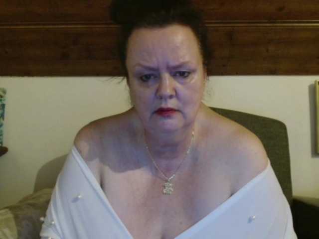 TiffanyAmore's BongaCams show and profile