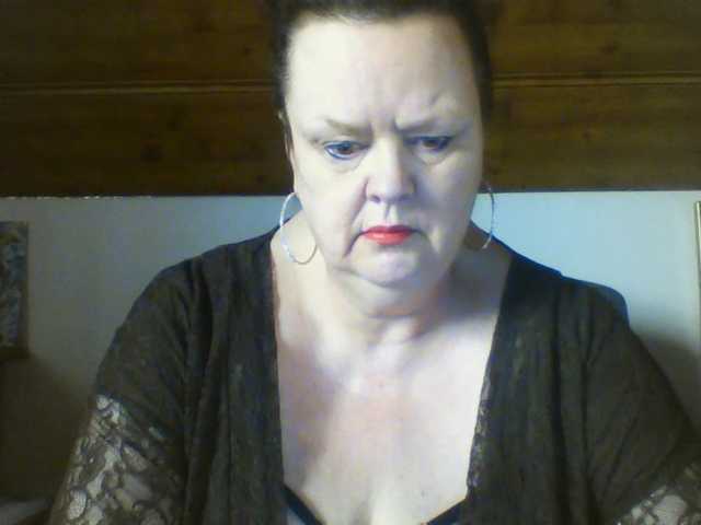 TiffanyAmore's BongaCams show and profile