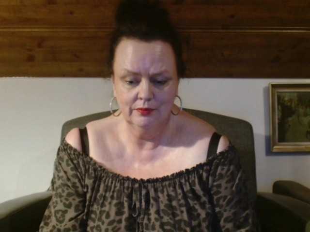 TiffanyAmore webcam bongacams model stream image