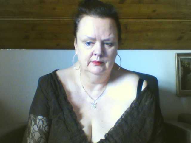 TiffanyAmore's BongaCams show and profile