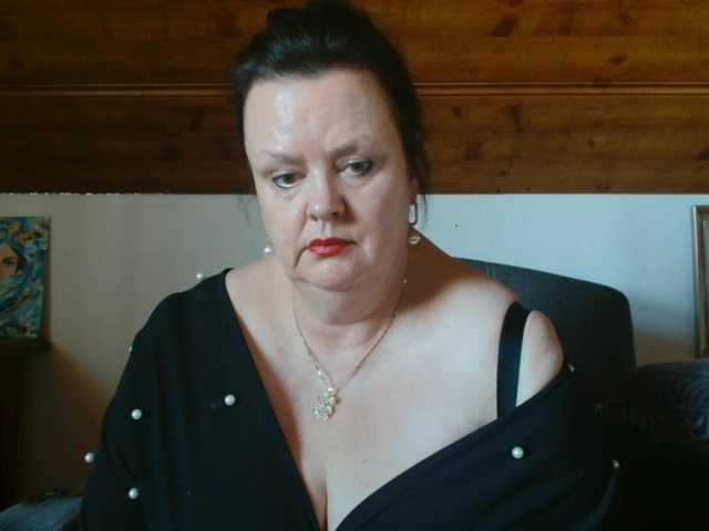 TiffanyAmore's BongaCams show and profile