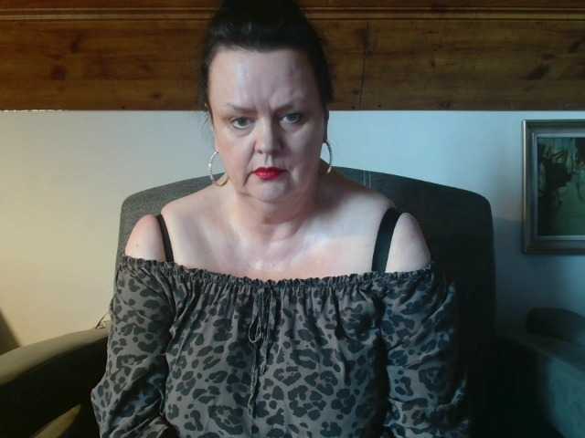 TiffanyAmore's BongaCams show and profile