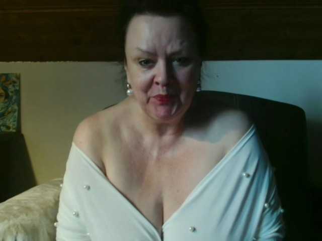 TiffanyAmore's BongaCams show and profile