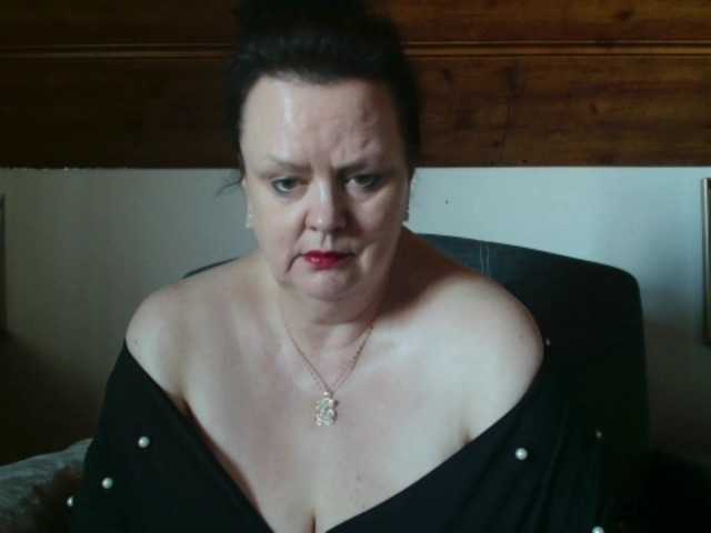 TiffanyAmore's BongaCams show and profile