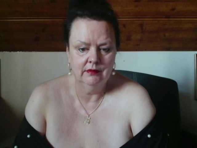 TiffanyAmore's BongaCams show and profile