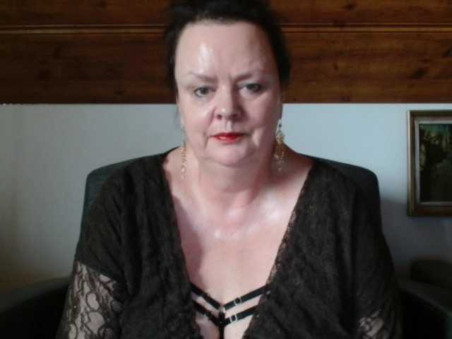 TiffanyAmore's BongaCams show and profile