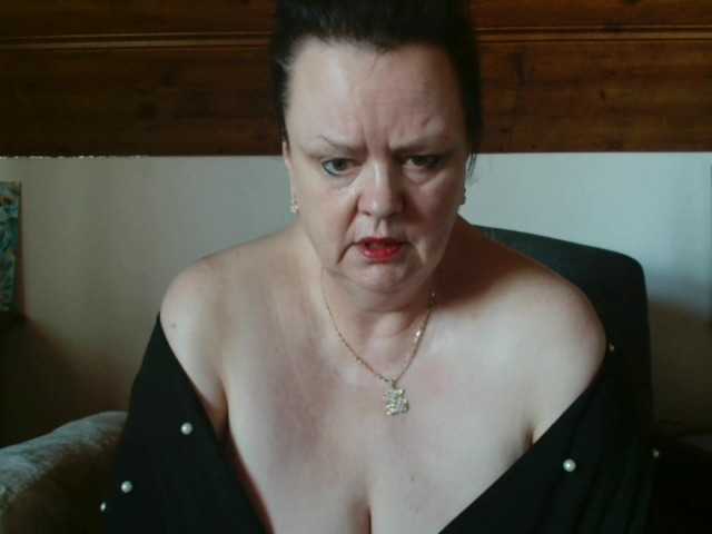 TiffanyAmore's BongaCams show and profile