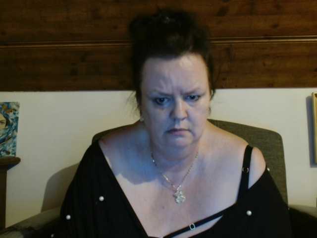 TiffanyAmore's BongaCams show and profile