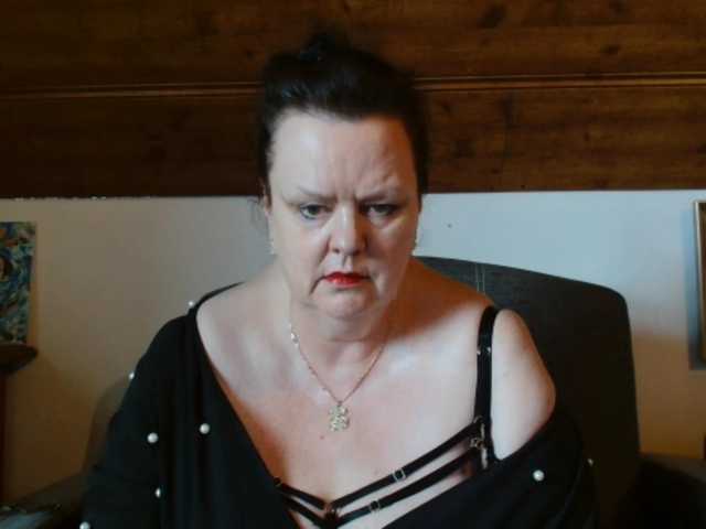 TiffanyAmore's BongaCams show and profile