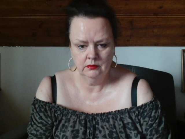 TiffanyAmore's BongaCams show and profile