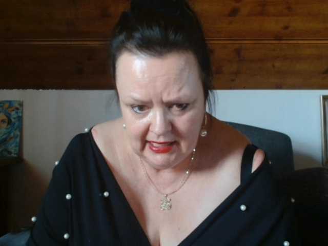 TiffanyAmore's BongaCams show and profile