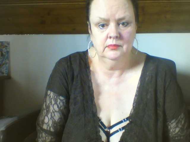 TiffanyAmore's BongaCams show and profile