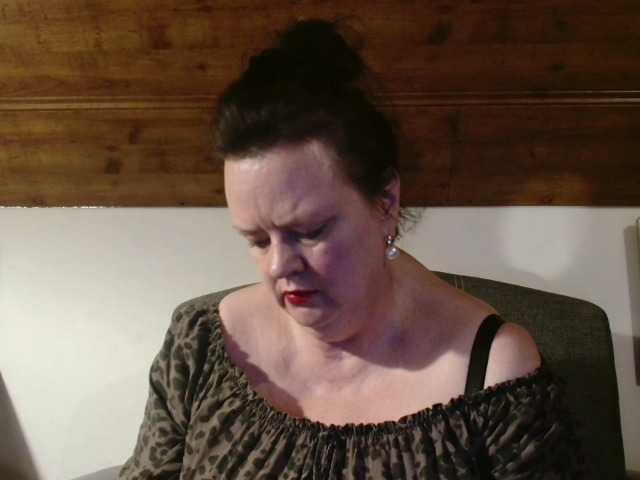 TiffanyAmore's BongaCams show and profile