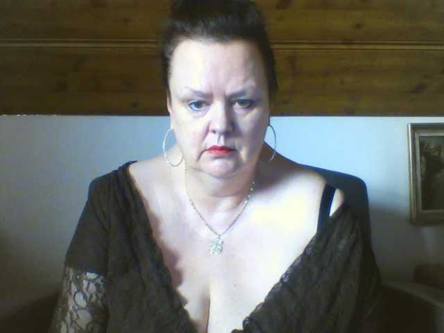 TiffanyAmore's BongaCams show and profile