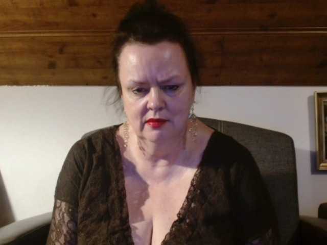 TiffanyAmore's BongaCams show and profile