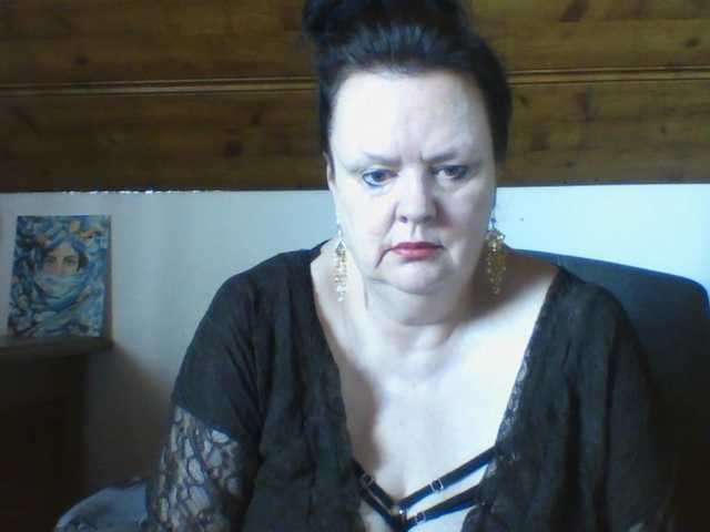 TiffanyAmore's BongaCams show and profile