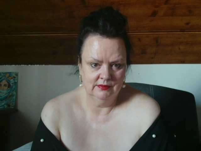 TiffanyAmore's BongaCams show and profile