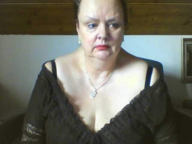 TiffanyAmore's BongaCams show and profile