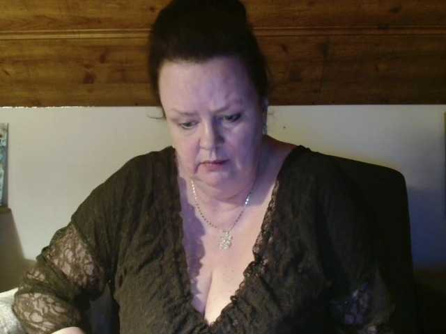 TiffanyAmore's BongaCams show and profile