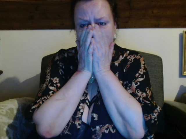 TiffanyAmore's BongaCams show and profile