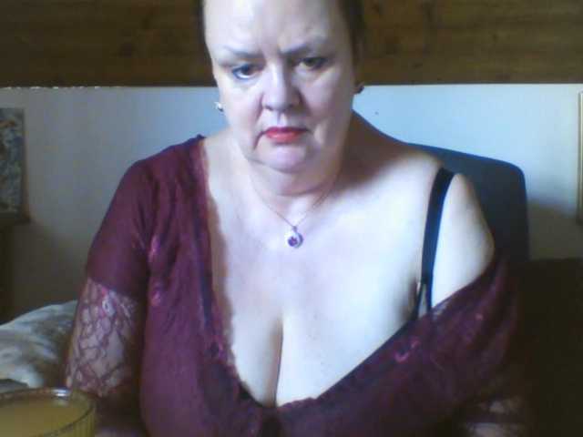 TiffanyAmore's BongaCams show and profile