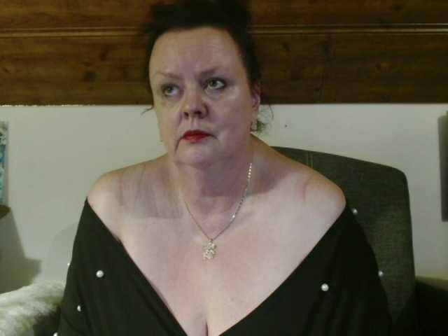 TiffanyAmore's BongaCams show and profile