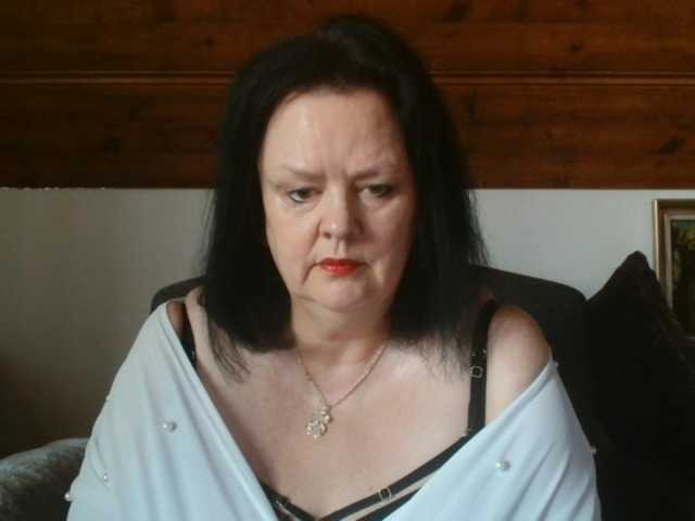 TiffanyAmore's BongaCams show and profile