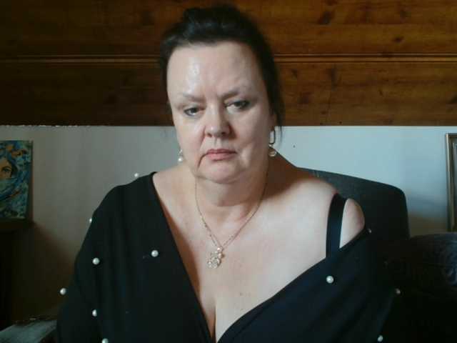 TiffanyAmore's BongaCams show and profile