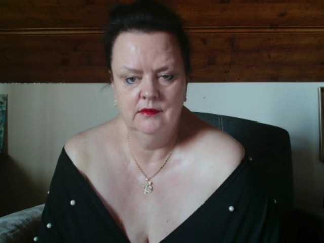 TiffanyAmore's BongaCams show and profile