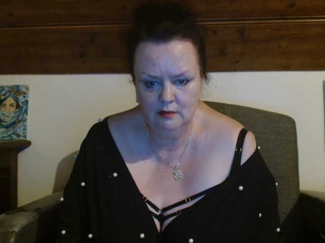 TiffanyAmore's BongaCams show and profile