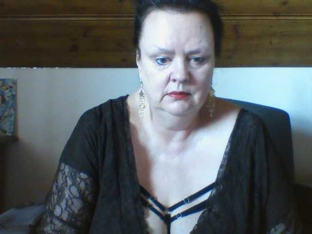 TiffanyAmore's BongaCams show and profile