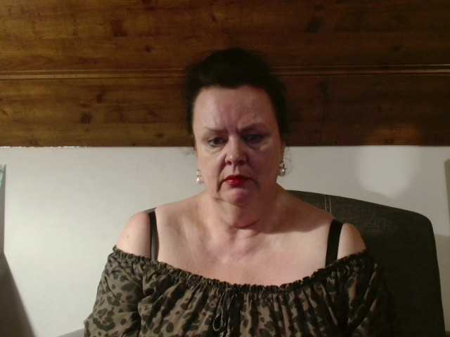 TiffanyAmore's BongaCams show and profile