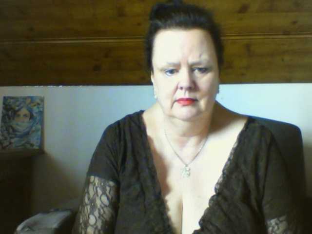 TiffanyAmore's BongaCams show and profile